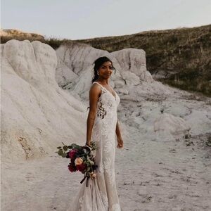 Elegant Lace Bridal Gown